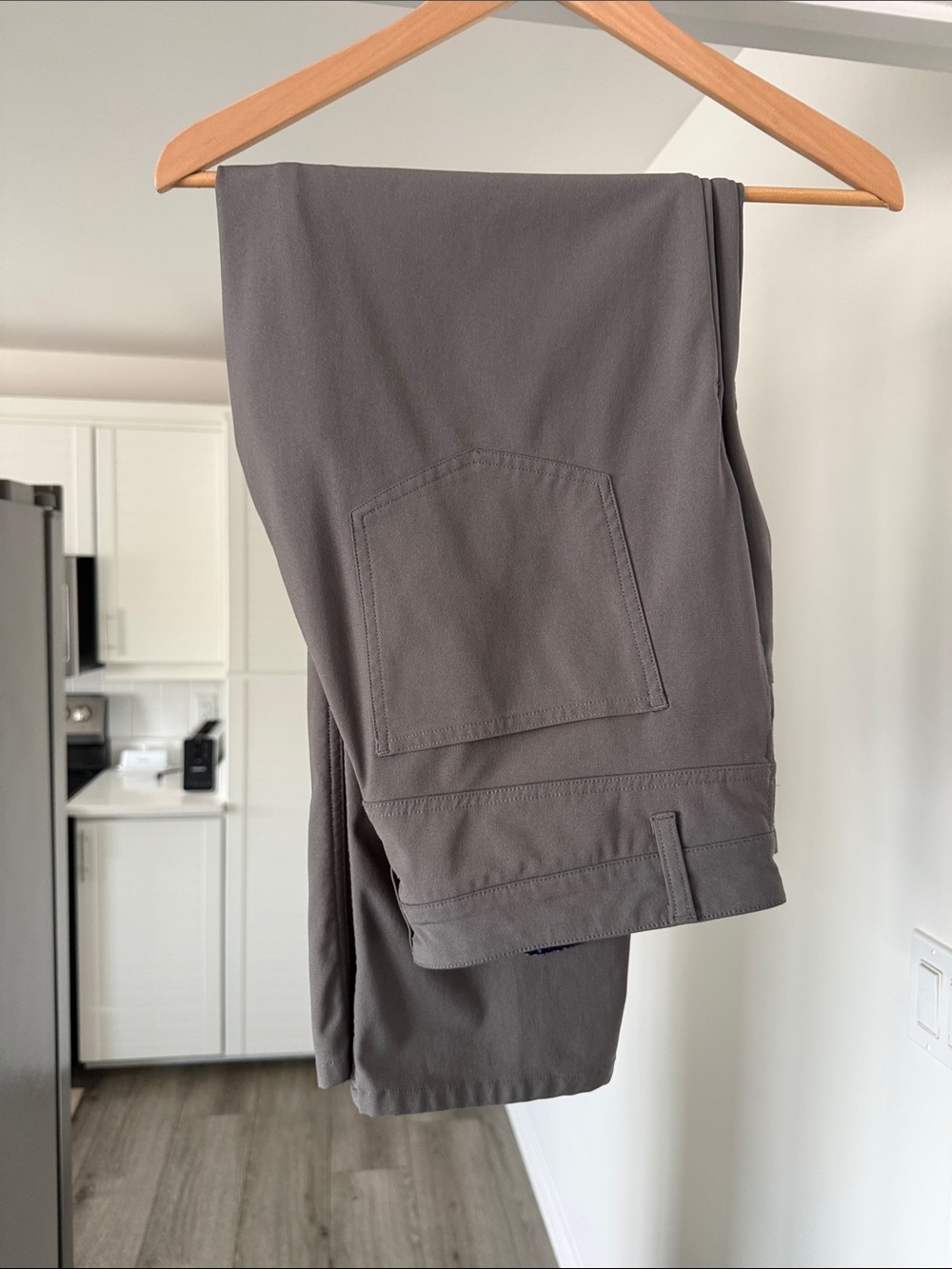 Daniel Cremieux Men's Charcoal Gray Chinos
